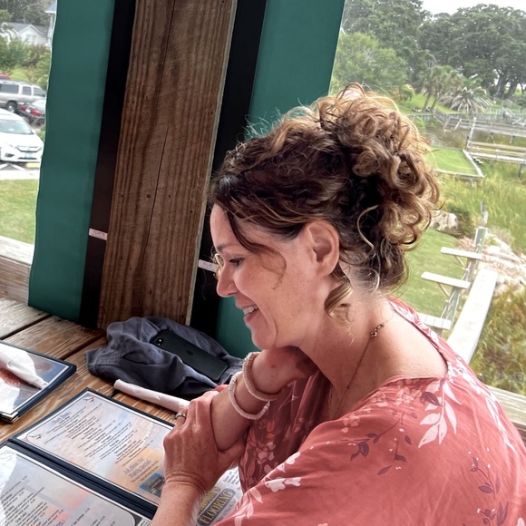 Meet your Posher, Maria - Picture 2 of 3